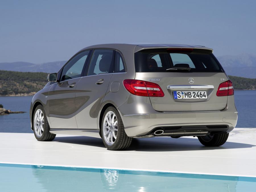  Mercedes-Benz B180 CDI BlueEFFICIENCY 2011 года  (фото 12 из 21)